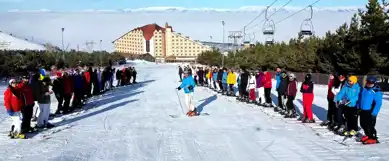 Atatürk Üniversitesi'nde Palandöken'de Ücretsiz Kayak Eğitimi