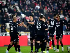 Beşiktaş, Sivasspor'u 1-0 Önde Bıraktı!