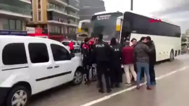 Bursa'da Galatasaray-Göztepe Taraftar Kavgası: 2 Yaralı