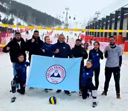 Erciyes Üniversitesi, Kar Voleybolu Şampiyonu!