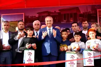 Kepez'den Başköy'e Çifte Açılış: Hizmet Binası ve Çim Saha