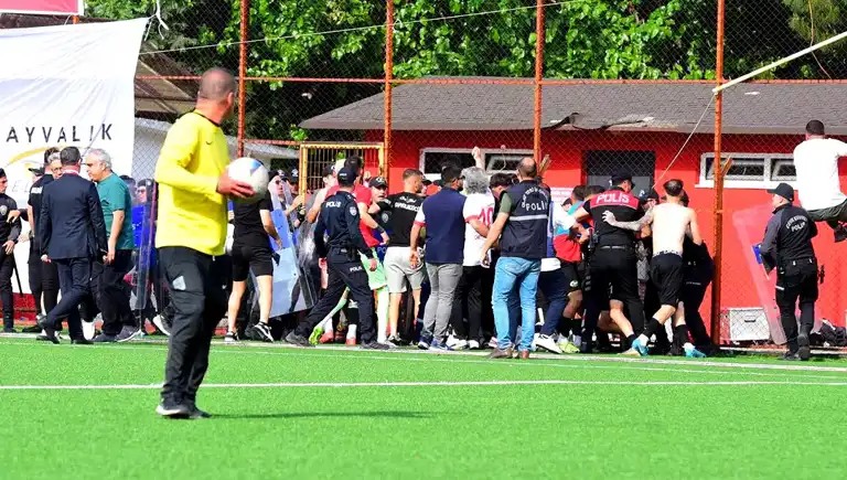 Ayvalıkgücü'ne Ağır Ceza: 4 Maç Seyircisiz!