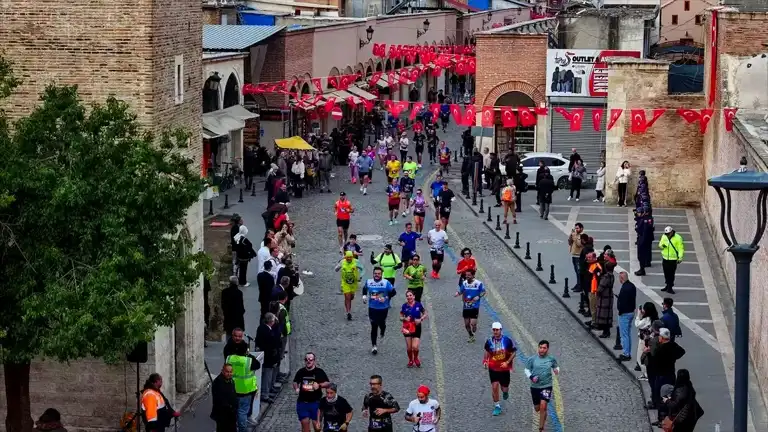 Adana Yarı Maratonu'nda Zafer Hüseyin Can ve Christine Kioko'nun!