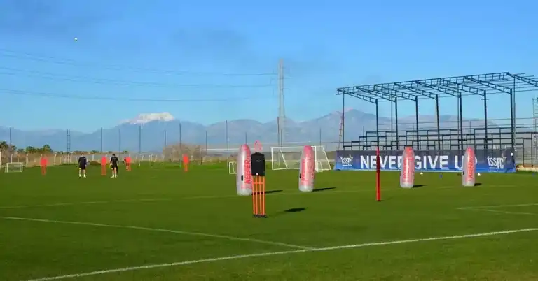 Antalya'ya 5 Yeni FIFA Standartı Saha