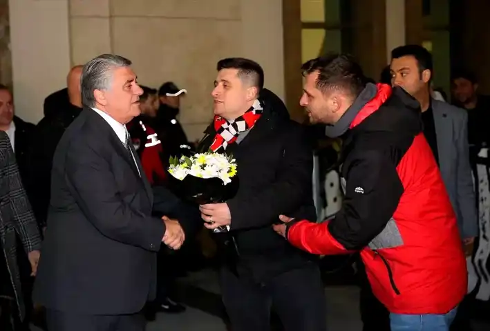 Beşiktaş, Rize'ye Çaykur Rizespor Maçı İçin Geldi
