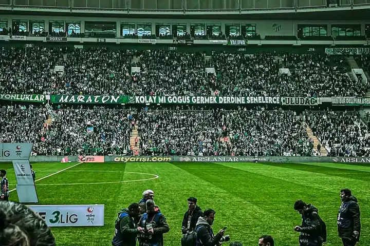 Bursaspor'dan İsrail'e Tepki: Futboldan Men Edilsin!