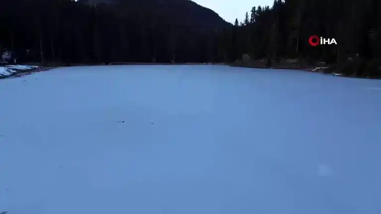 Karabük'te Donmuş Gölde Yürüyüş!