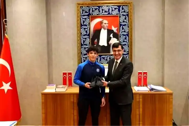 Kütahya'dan Genç Güreşçiye Büyük Başarı!
