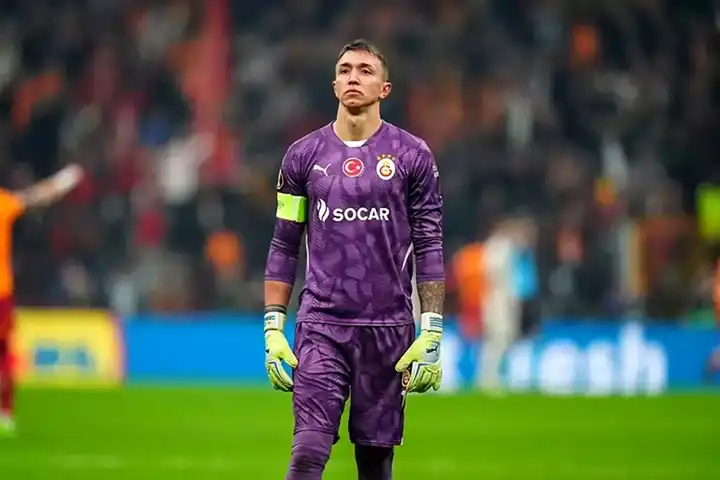 Muslera'nın Geleceği: Galatasaray'dan Ayrılık mı?