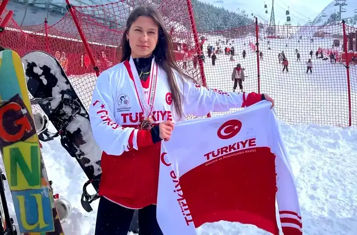 Nazife Tuncel, Türkiye Snow Bike Şampiyonu!