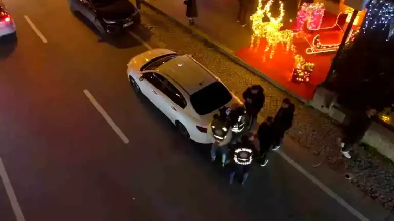 İstanbul'da Değnekçilere Operasyon: 12 Gözaltı
