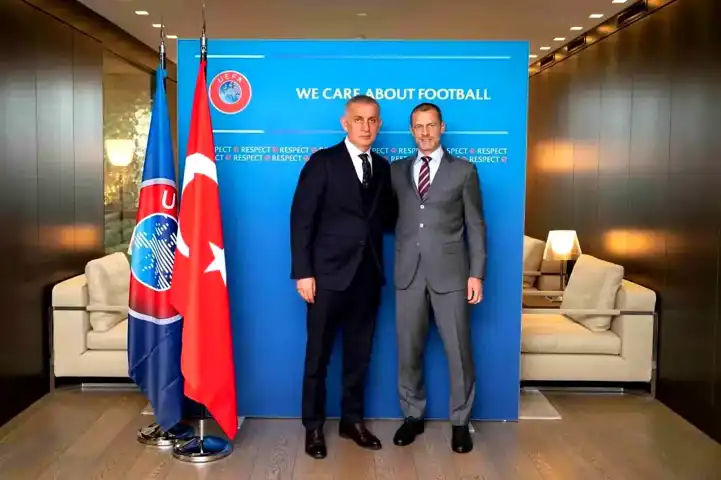 Hacıosmanoğlu, UEFA ile İstanbul'da Açılış ve EURO 2032'yi Tartıştı